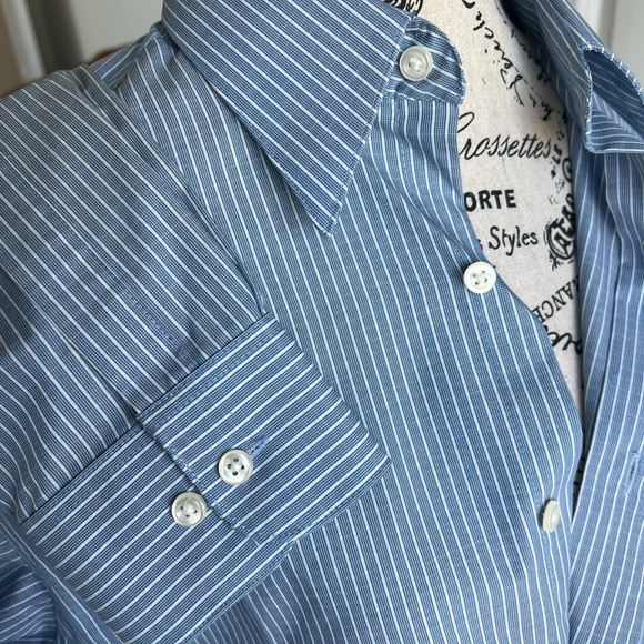 2 NWOT Van Heusen Men’s Long Sleeve Button Down Shirts - Picture 8 of 11